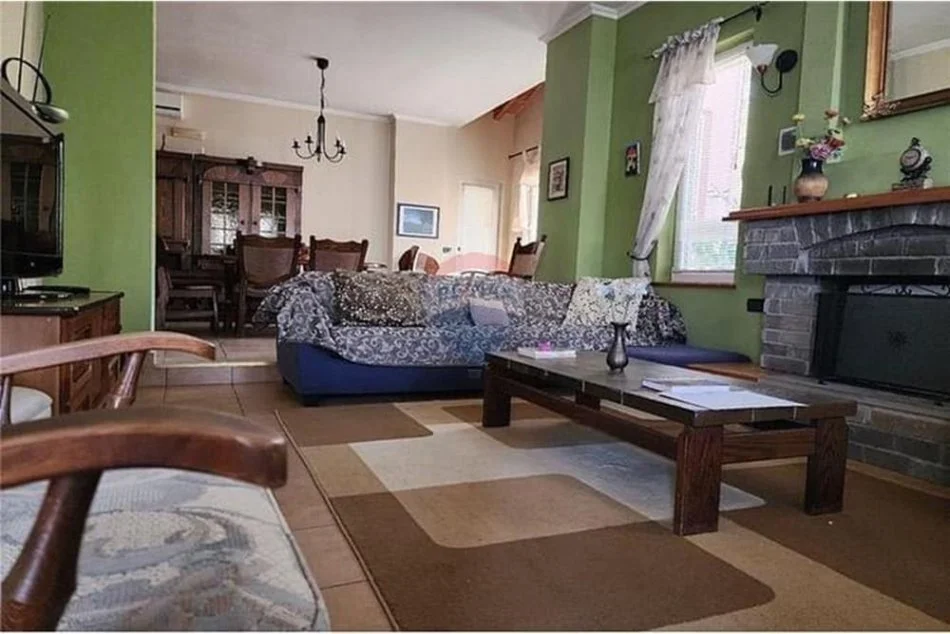 Tirane, jepet me qera apartament , 1.200 € (Vilat Amerikane)