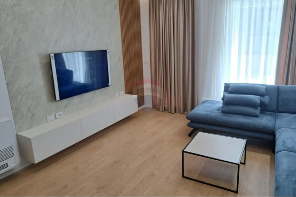 Tirane, jepet me qera apartament 2+1 , 1.000 € (Liqeni i Thate)