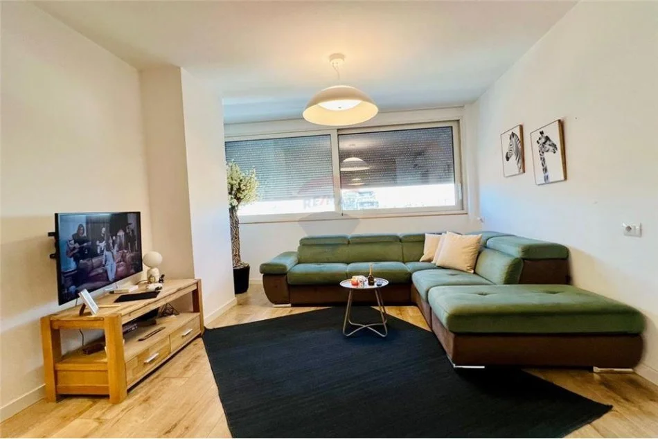 Tirane, jepet me qera apartament 1+1 Kati 6, 65 m² 700 € (Rruga Sulejman Delvina - Tirana e Re - Stadiumi Dinamo)