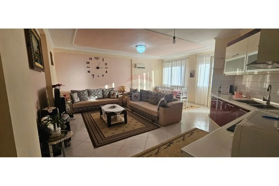 Tirane, shitet apartament 2+1 , 120 m² 130.000 € (Fresku - Rruga e Thesarit)