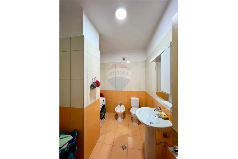 Tirane, shitet apartament 1+1+Ballkon Kati 2, 60 m² 120.000 € (Mustafa Matohiti)
