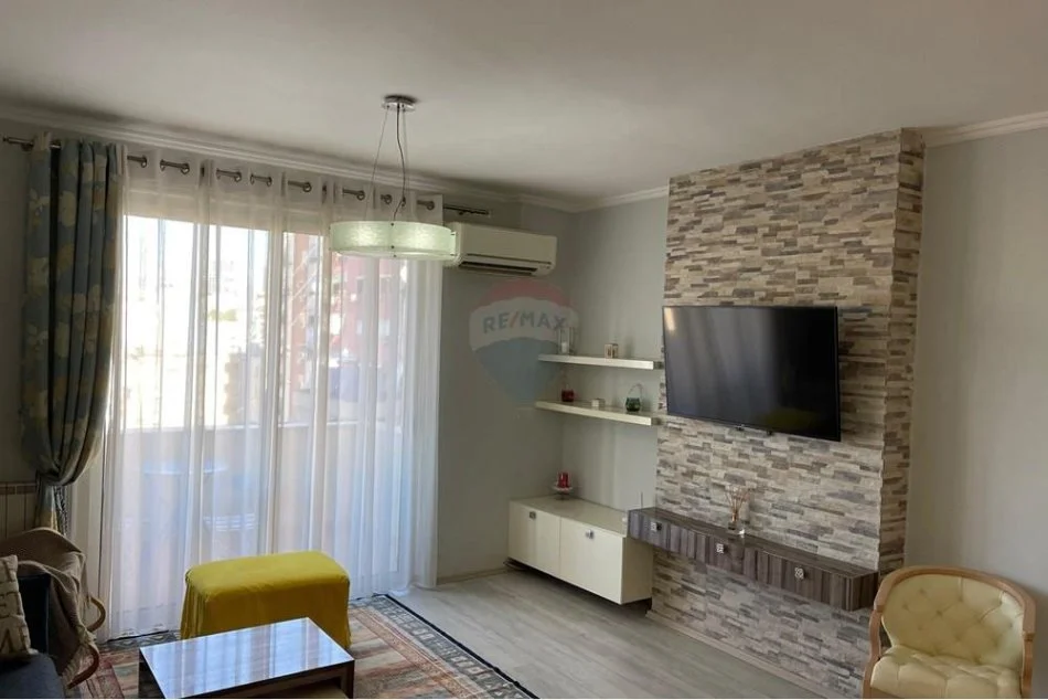 Tirane, jepet me qera apartament 2+1 , 105 m² 650 € (Tirana e Re - Liqeni i Tiranës)