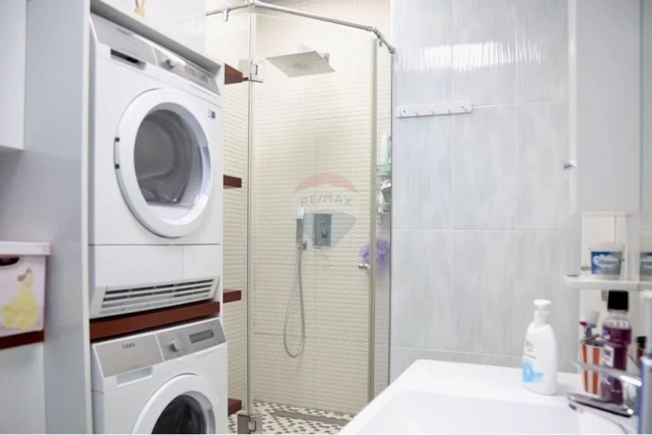 Tirane, jepet me qera apartament 2+1+Ballkon Kati 19, 95 m² 1.500 € (Stadiumi Air Albania)