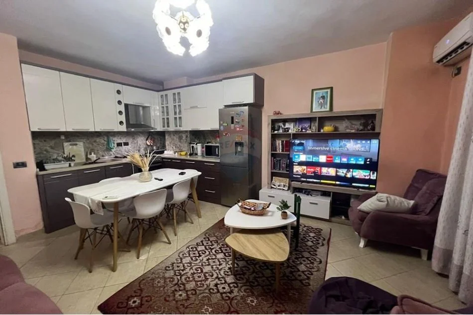Tirane, shitet apartament 2+1 , 85 m² 130.000 € (Tregu i Madh - Rruga 5 Maji,)