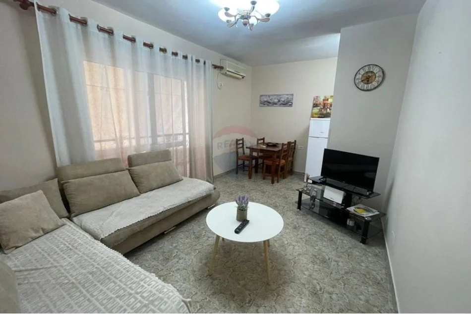 Tirane, jepet me qera apartament 1+1 Kati 3, 68 m² 500 € (Pazari i Ri,)