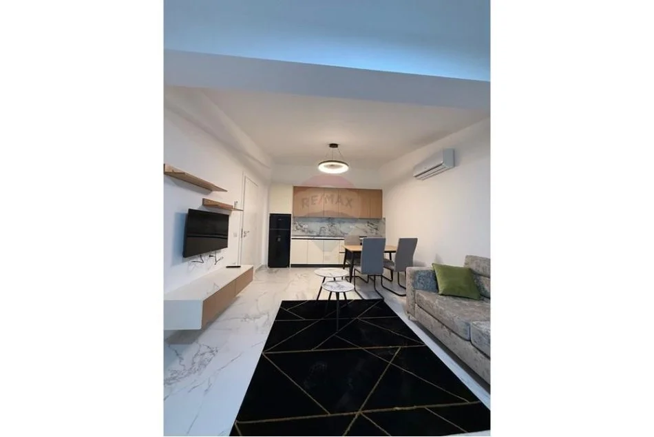 Tirane, jepet me qera 1+1 Kati 4, 73 m² 480 € (astir)