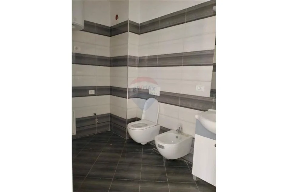 Tirane, shitet apartament 2+1+Ballkon Kati 6, 102 m² 118.000 € (Teodor Keko)