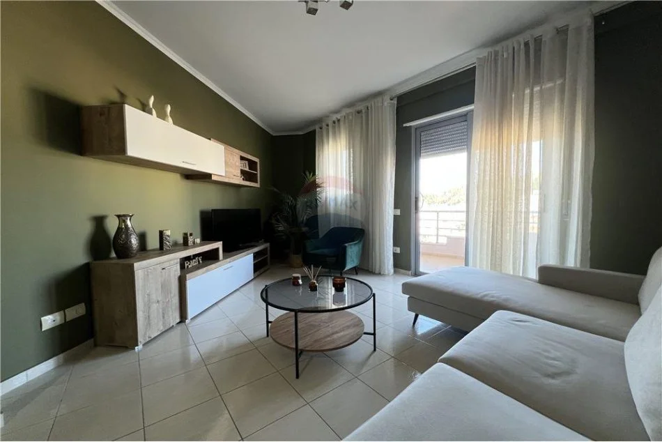Vlore, shitet apartament 2+1+Aneks+Ballkon Kati 7, 98 m² 120.000 € (Tek Gjyqi Vjeter)