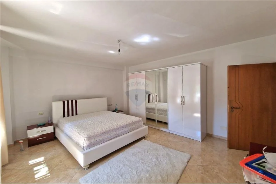 Vlore, shitet apartament 2+1+Ballkon Kati 2, 118 m² 135.000 € (tek Kisha Vlore)