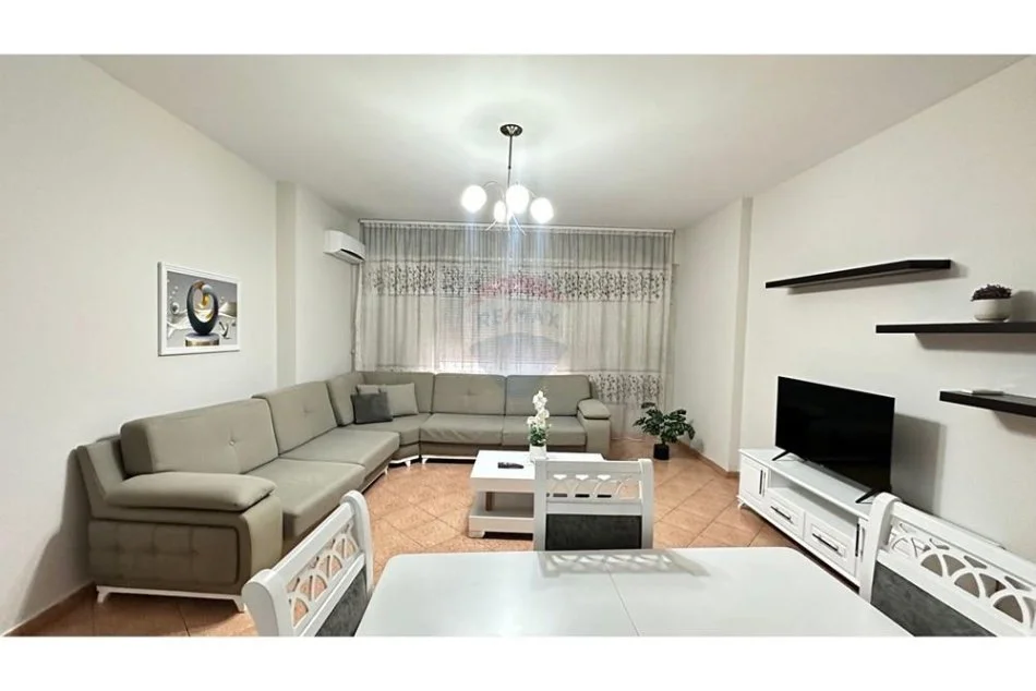 Tirane, jepet me qera apartament 2+1 Kati 6, 106 m² 650 € (Rruga e Kavajes, perballe Delijorgjit)