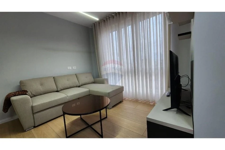 Tirane, jepet me qera apartament 1+1 Kati 5, 70 m² 700 € (Shkolla e Baletit)
