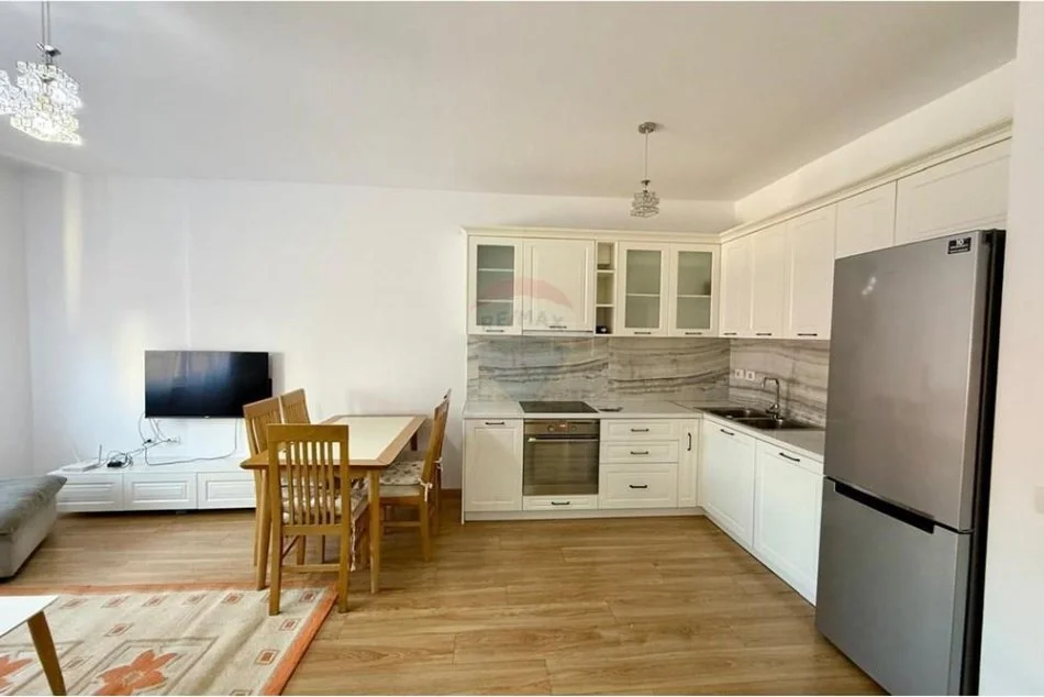 Tirane, jepet me qera apartament 2+1 Kati 2, 100 m² 600 € (Rr. Fuat Toptani Qyteti Studenti - Vilat Amerikane)