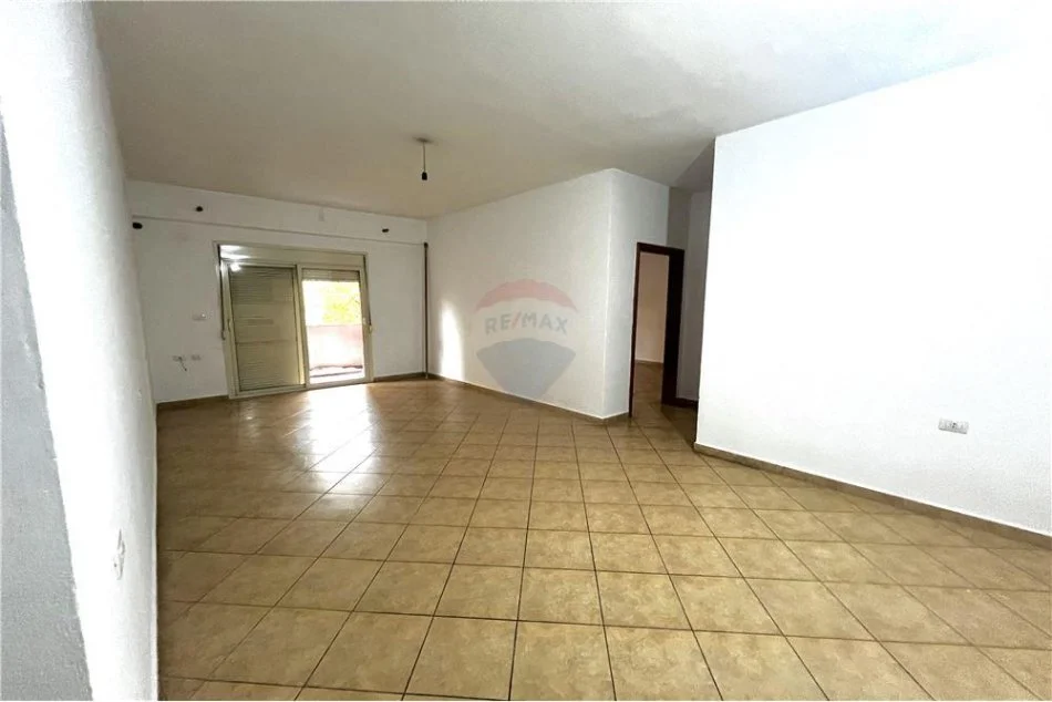 Vlore, shitet apartament 3+1+Ballkon Kati 2, 135 m² (Hasan Kushta)