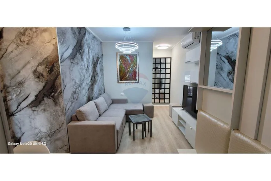 Tirane, shitet apartament 3+1 , 122 m² 267.500 € 