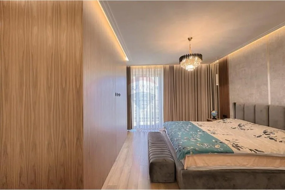 Tirane, shitet apartament 3+1+Ballkon Kati 11, 169 m² 299.000 € 