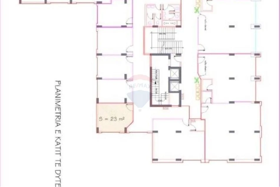 Tirane, shitet zyre Kati 2, 23 m² (ZYRE PER SHITJE PRANE AMBASADES AMERIKANE)