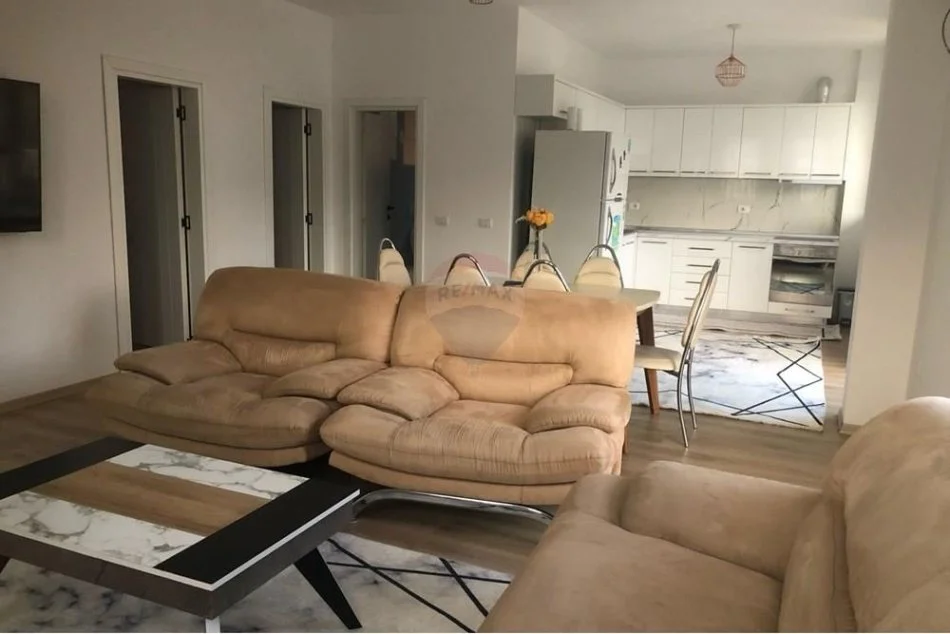 Tirane, jepet me qera apartament 2+1 Kati 2, 100 m² 550 € (Vilat Gjermane)