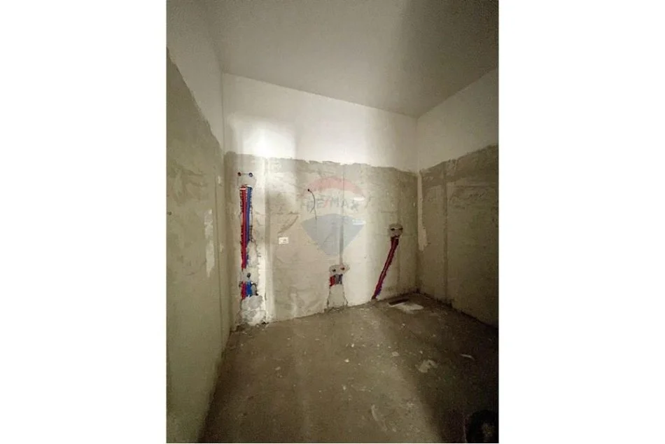 Tirane, shitet apartament 2+1+Ballkon Kati 7, 128 m² 115.000 € 