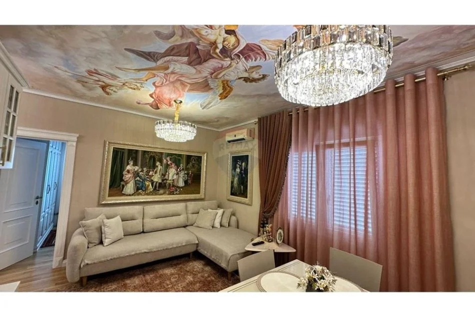 Tirane, jepet me qera apartament 2+1 , 80 m² 1.300 € (Rr. Myslym Shyri)