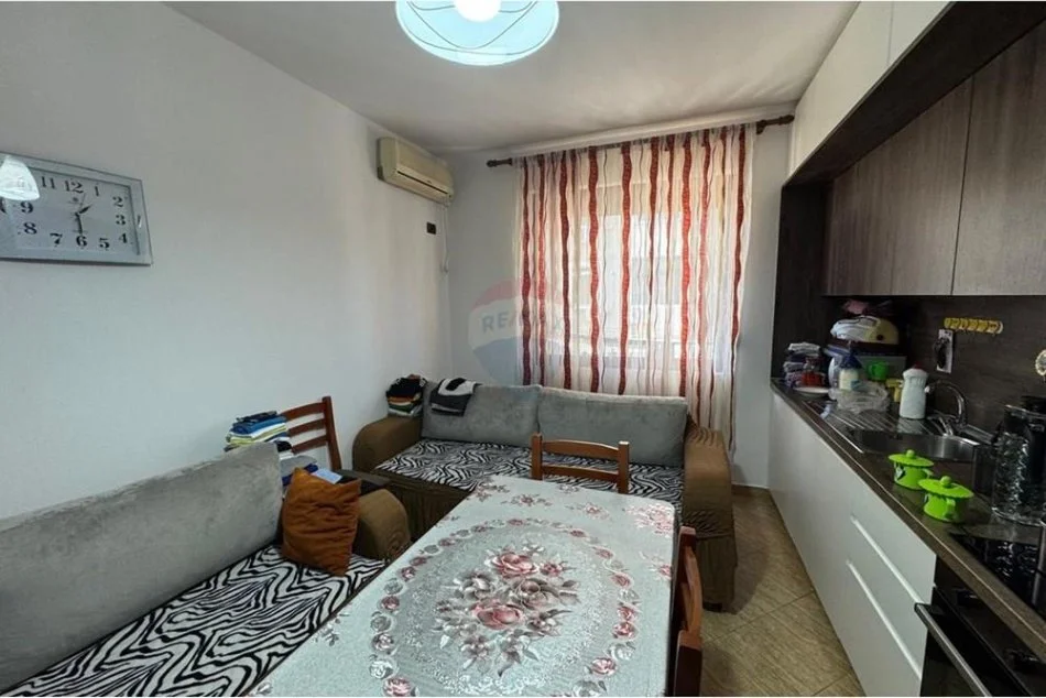 Tirane, shitet apartament 2+1 Kati 3, 84 m² 168.000 € (Rr. Mine Peza)
