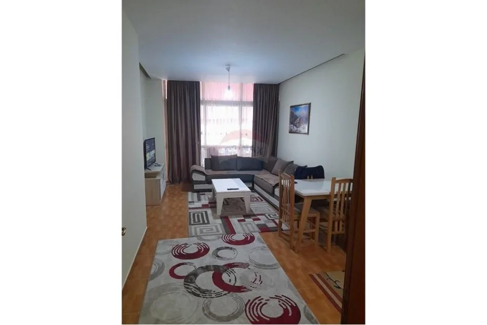 Tirane, jepet me qera 2+1+Ballkon , 85 m² 400 € (Yzberisht)