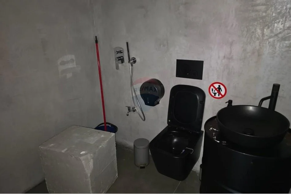 Tirane, jepet me qera Kati 1, 100 m² 2.200 € (Sami Frasheri)