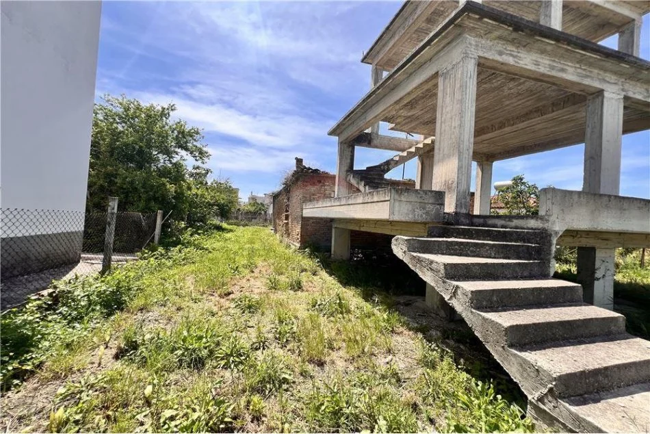 Vlore, shitet shtepi 2 Katshe , 250 m² 65.000 € (Narte)