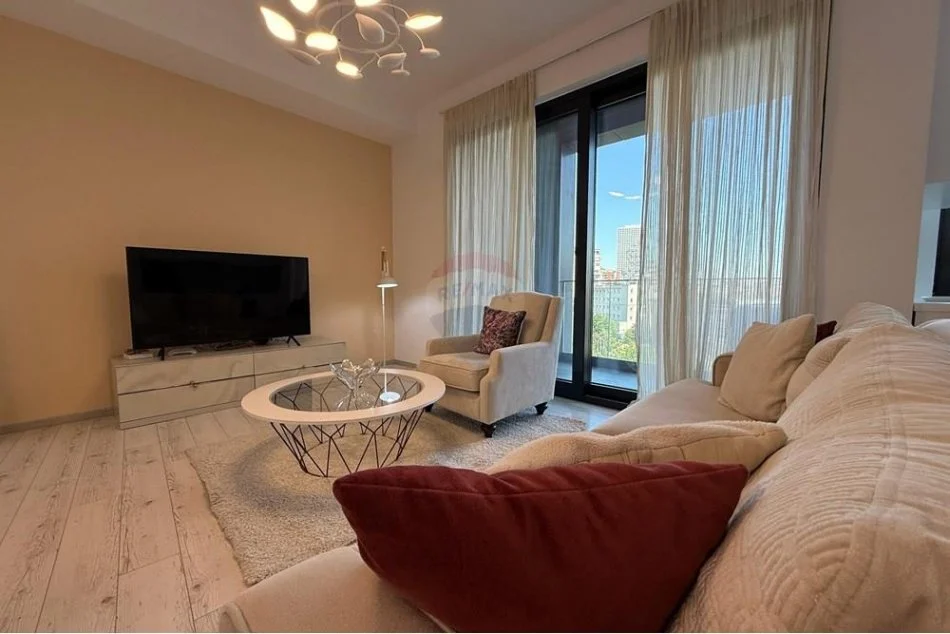 Tirane, jepet me qera apartament 2+1 , 105 m² 1.400 € (Rruga Elbasanit Park GATE!)