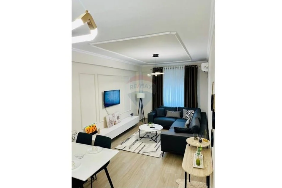 Tirane, jepet me qera apartament 2+1 , 80 m² 600 € (rruga e kavajes)