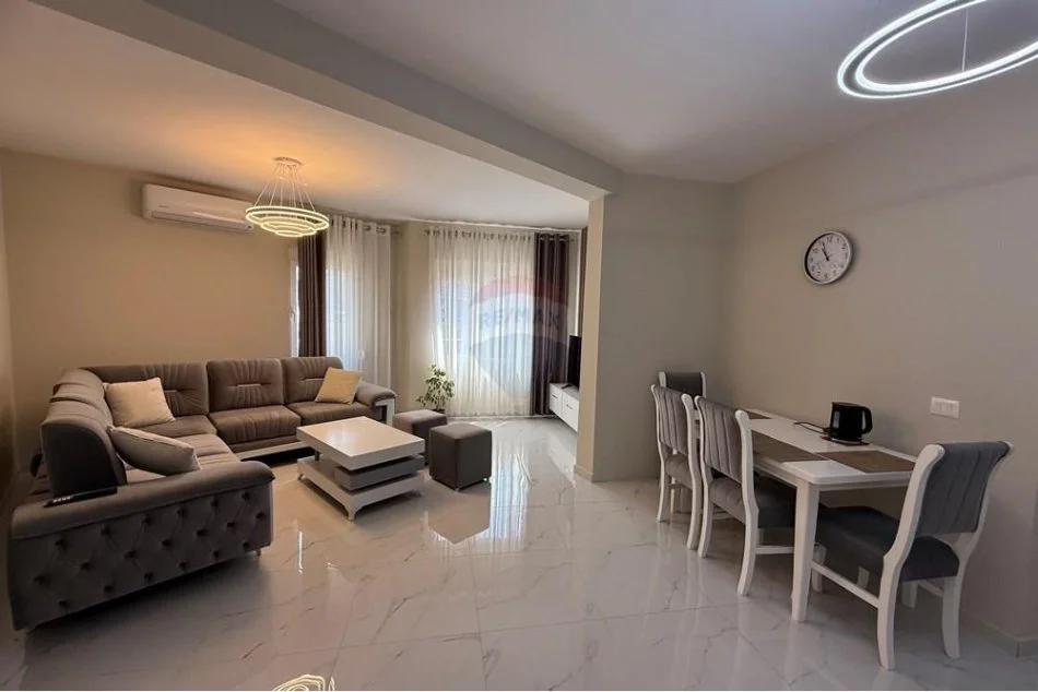 Tirane, jepet me qera apartament 1+1 , 70 m² 600 € (rruga haxhi hysen dalliu)