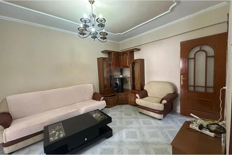 Tirane, jepet me qera apartament 2+1 , 100 m² 500 € (Rr. Muhamet Gjollesha)