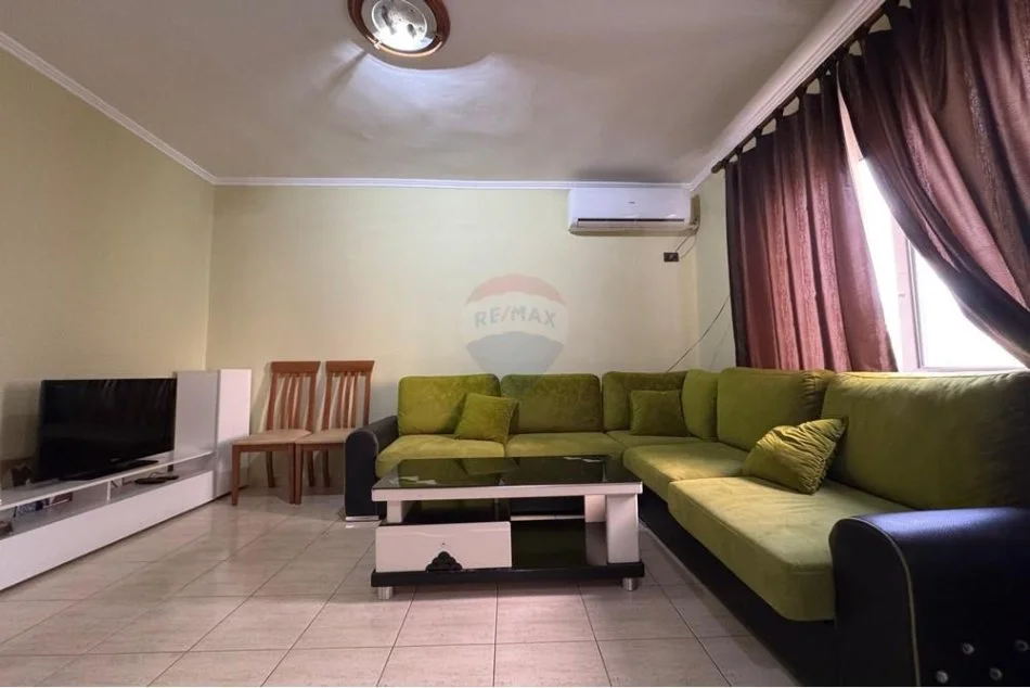 Tirane, jepet me qera apartament 1+1 Kati 5, 60 m² 500 € (stadiumi dinamo)