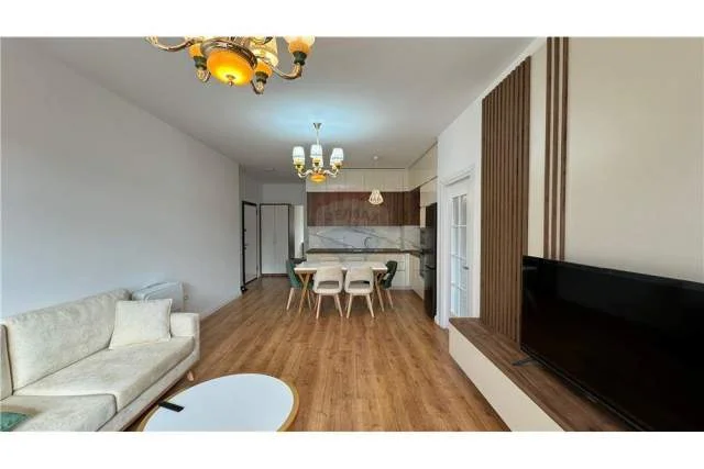 Tirane, jepet me qera apartament 2+1+A Kati 5, 115 m² 1.200 Euro (kompleksi olimpik)