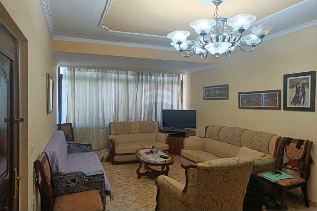 Tirane, jepet me qera apartament 2+1 Kati 2, 68 m² 350 Euro (Rruga e Dibres)