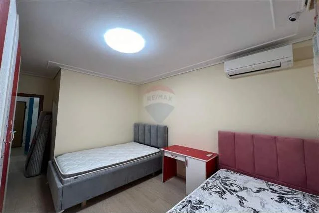 Tirane, jepet me qera apartament 2+1+A+BLK Kati 2, 100 m² 800 Leke (Komuna Parisit)