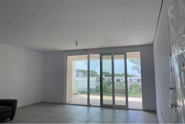 Gjiri Lalezit, shitet apartament 1+1+BLK Kati 1, 91 m² 229.000 Euro