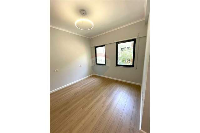 Tirane, shitet apartament 2+1 Kati 3, 84 m² 143.000 Euro (Kodra e Diellit)