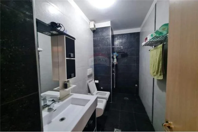 Tirane, jepet me qera apartament 2+1+A+BLK Kati 10, 143 m² 1.300 Euro (bulevardi zogu i 1)