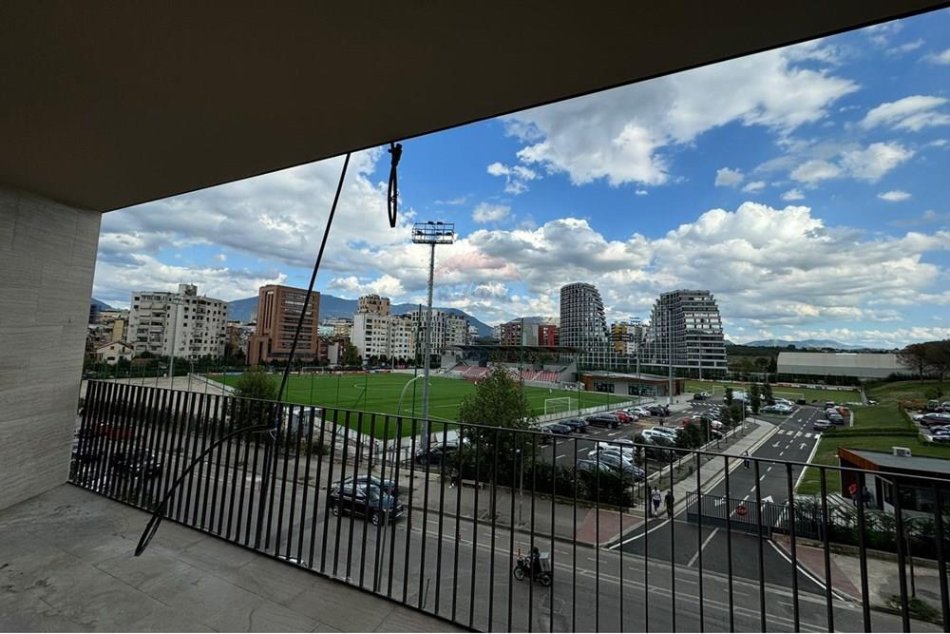Tirane, jepet me qera zyre Kati 3, 151 m² 1.800 € (ALTANA RESIDENCE)