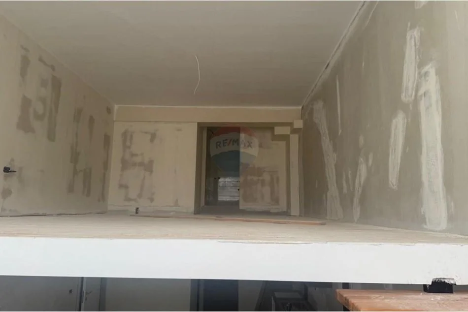 Tirane, shitet apartament duplex Dublex Kati 0, 168 m² 318.000 € (Rruga Thanas Ziko)