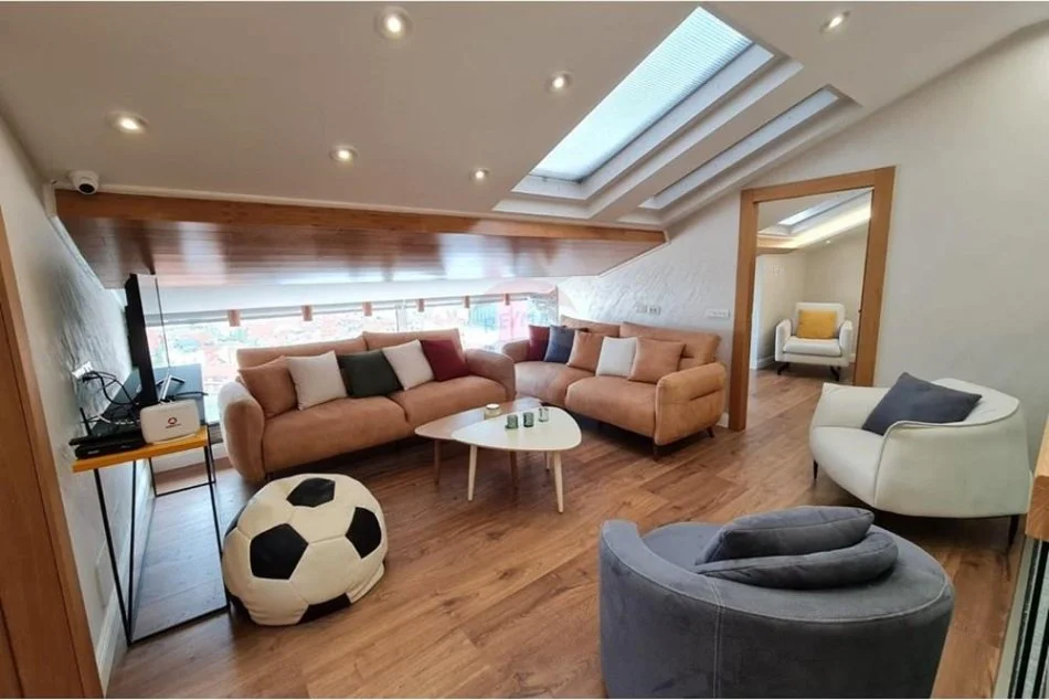 Tirane, shitet apartament duplex Dublex Kati 5, 189 m² 445.000 € (KODRA E DIELLIT)