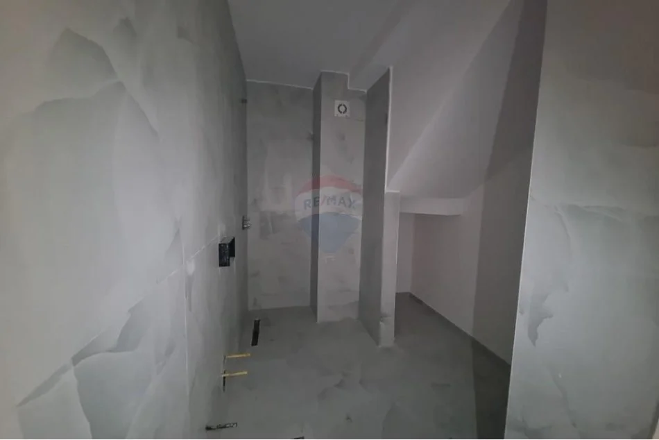 Tirane, jepet me qera , 275 m² 850 € (Aba Residence)