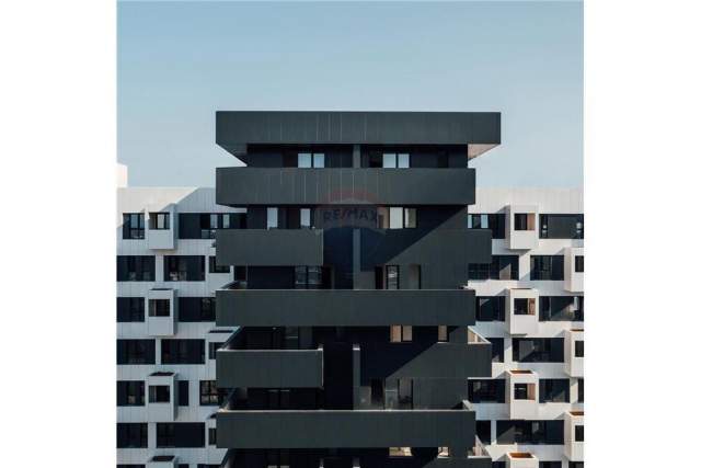 Tirane, shitet apartament 160.500 Euro