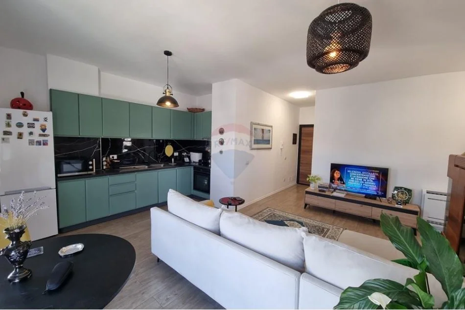 Tirane, shitet apartament 2+1 Kati 7, 87 m² 106.000 € (Univers City)