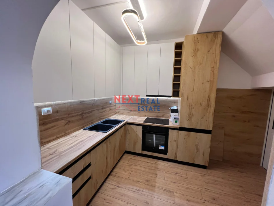 Vlore, shitet apartament 2+1+Ballkon Kati 1, 127 m² 135.000 € (VLORE)