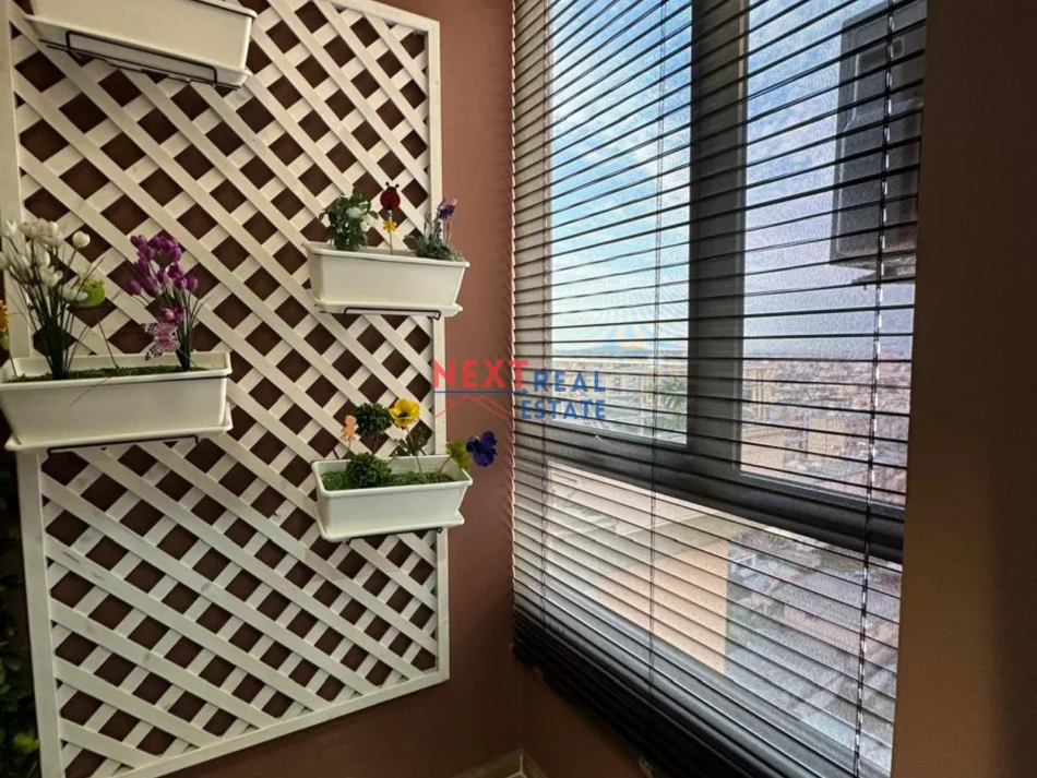 Vlore, shitet apartament 1+1+Aneks+Ballkon , 124 m² 250.000 € (TRANSBALLKANIKE)