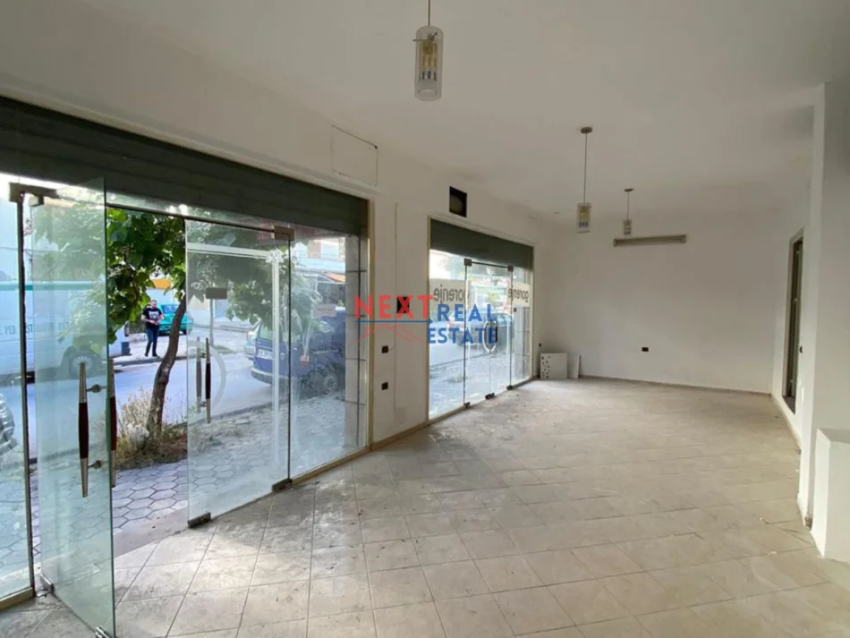 REZERVO PRONEN VETEM ME 500€! Vlore, shitet ambjent biznesi Kati 0, 51 m² 85.000 € (COLE)
