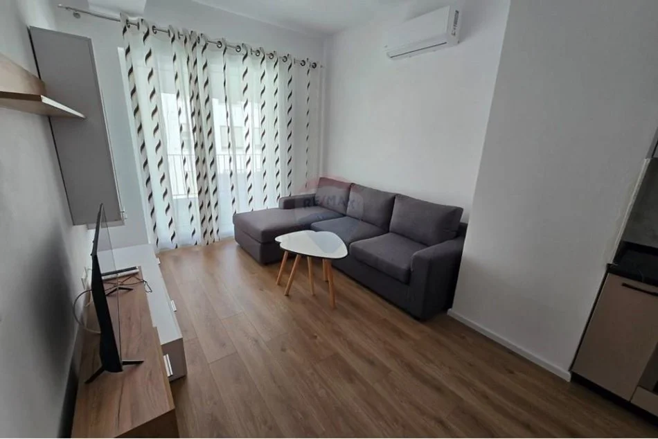 Tirane, jepet me qera 1+1 , 60 m² 400 € (Ali Demi - rezidenca kaimi)
