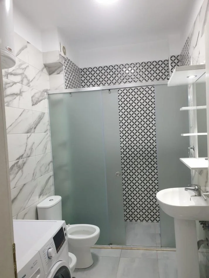 Durres, shitet apartament 3+1 , 200.000 € 