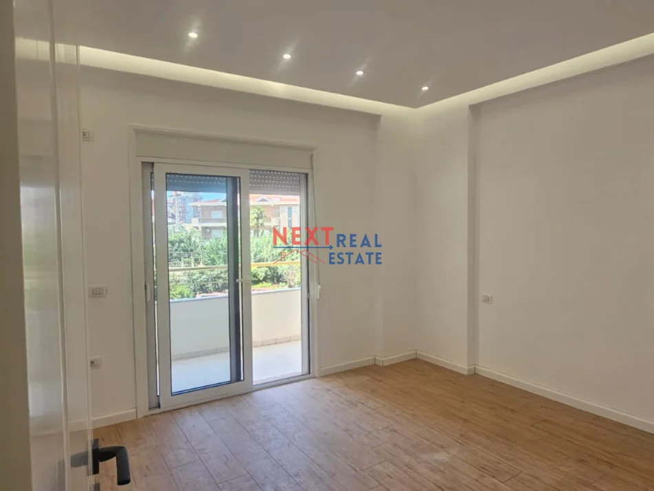 REZERVO PRONEN VETEM ME 500€! Vlore, shitet apartament 2+1+Ballkon Kati 2, 74 m² 145.000 € (LUNGOMARE)